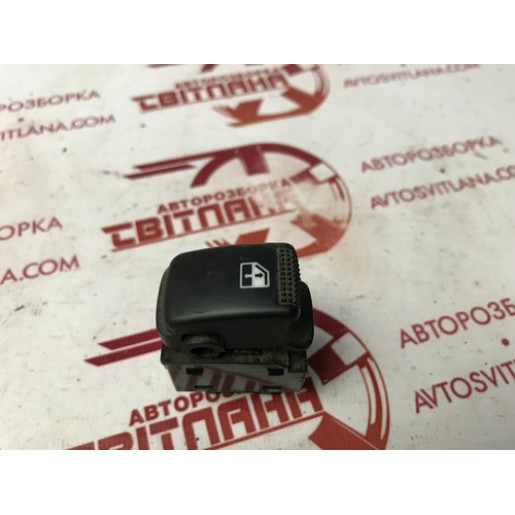 Кнопка стеклоподъемника задняя левая Kia Sorento 2002-2009 935803E000